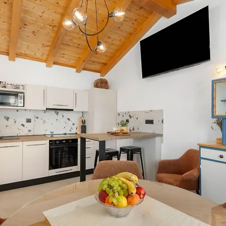 Mala Kuca Mara - Managed By Travel Istria Cabrunici
