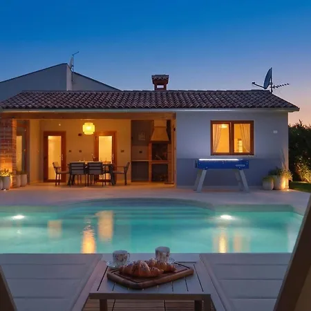 Mala Kuca Mara - Managed By Travel Istria Penzion